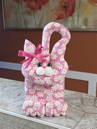 Handmade Kitty Cat Fabric Tissue Box Cover-bright Pink White Daisy Flowers Satin Ribbon Bows Pom Pom Nose Green Eyes Tissue Dispenser - Etsy