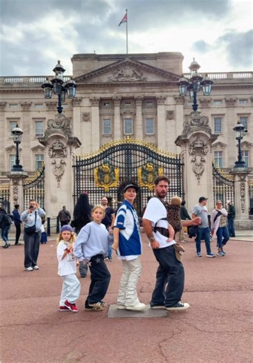 The London Family having a lovely Saturday in London 🇬🇧 #london #uk #londonstyle #londontown #bigben