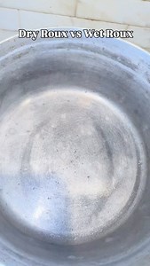 This is about to be my new way of making roux from now on. I’ve made wet roux several times but never attempted to make a dry roux. Have you ever made a dry roux? Which do you prefer, dry or wet, and why? 🎄 Natchitoches | 12.14 | 5pm | 221 Keyser St 🎄 Shreveport | 12.15 | 7:30pm | 2600 Waggoner All Nola Spicy Bowls: 🌶 Pork & Beef Sausage 🌶 Pig Lip 🌶️ Combo 🌶 Pickle 🌶 Shrimp🌶 Crawfish 🌶 Snow Crab 🌶️ Seafood Combo🌶 Dynamite Eggs Candy Fruit / Items: 🥝 Candied Kiwi 🍇 Candied Grapes 🍍 