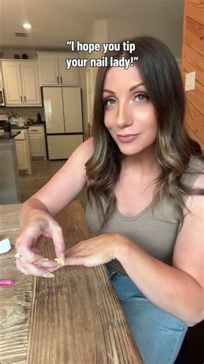 Oh you know I do, she does such a GREAT JOB!!! 🤣🤣🤣 #naillady #tip #nailsalon #diynails #humor