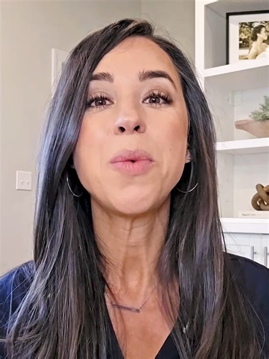 You don’t need to start from zero to change careers. You need to translate your skills. Customer service → project management Teaching → corporate training Serving tables → operations & customer success Employers care about transferable skills: ✔️ Communication ✔️ Problem-solving ✔️ Teamwork ✔️ Time management ✔️ Adaptability Create a skills inventory. Find the overlap in job descriptions. Use Situation → Action → Result when you explain your experience. You’re more qualified than you think. #ca