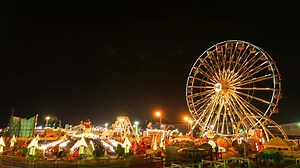 🎡🌟 Get Ready for Xtreme Fun at Dundalk Marshes Shopping Centre! 🌟🎡 📅 Mark your calendars: 21st to 30th July, Xtreme Funfair is taking over Dundalk Marshes Shopping Centre! 🎢✨ 🎡 Experience thrilling rides like the Ferris Wheel, Bumping Cars, and more! 🎢💥 🍔🍿 Enjoy delicious food, exciting games, and a chance to win incredible prizes! 🎯🍕 📣 Don't miss out on the fun! Join us from 21st to 30th July at Dundalk Marshes Shopping Centre. Book your tickets now at 🎫https://xtremefunfair.ie/b
