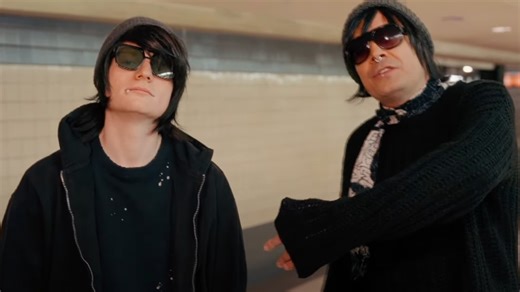 Grammy-Winning Pop Star Wears Disguise & Goes Busking