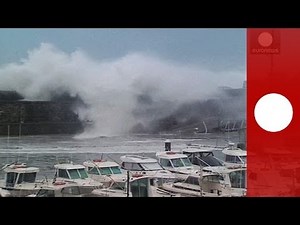 Red weather warning: storm whips up waves on Spain's North coast