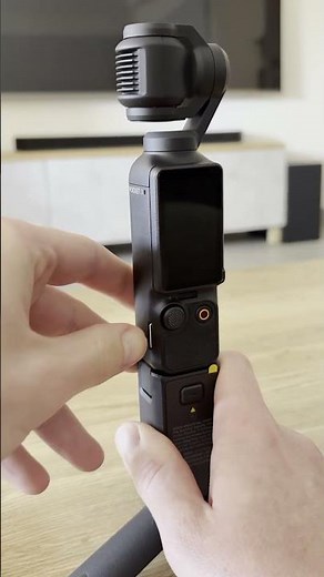 How to insert an SD card into the osmo pocket 3