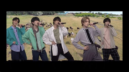 [中字丨M!LK]试着分开录了线上演唱会后通过科技把素材拼接在一起的Live群魔乱舞.ver