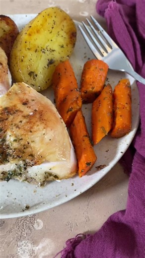 Delicious Roasted Split Chicken Breast with Potatoes and Carrots