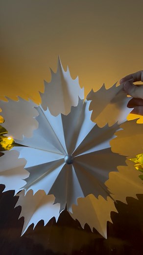 3.5M views · 32K reactions | Diy Giant 3d Christmas snowflakes decoration ideas |christmas 2025 #christmas2025 #Christmas #christmasdecor #christmasdecorations #craftideas #diy #diyproject #paper #fblifestyletyle #snowflakes #fyp #seasonaldecor #christmasgift #christmastime | Krushna’s art and craft | Facebook