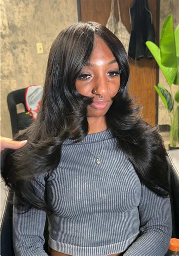 faux middle part quick weave 🤍 NYC & HTX hairstylist #nychairstylist #houstonhairstylist #htxhairstylist #fauxmiddlepartquickweave #bronxhairstylist