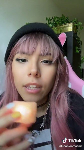 Close-Up ASMR Experience: Looking at Your Face