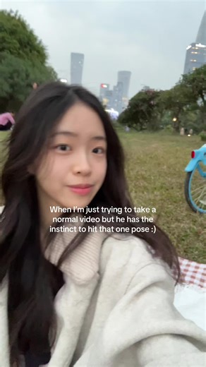 Capturing the Perfect Pose in Videos