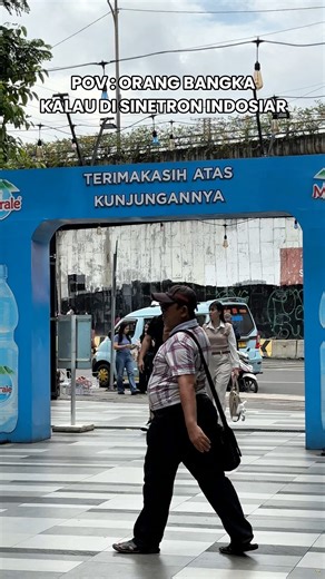 👓 BRAND KACAMATA SATU-SATUNYA DI PASAR SENEN! 🇮🇩✨ Saya baru tau loh ngin 😱 Ternyata di Pasar Senen cuma ada SATU brand kacamata, dan itu brand milik mereka sendiri 👏 Namanya TAMATA EYEWARE 👓🔥 Yes! TAMATA bukan cuma nama toko, tapi merk kacamata original yang belum ada di tempat lain 😍 Resmi berdiri sejak 2024 dan sudah melayani eceran & grosir 👍 💸 Harga eceran mulai Rp150.000 Tapi kualitasnya? Jangan diragukan 🔥 Mulai dari frame kece, desain kekinian, sampai pilihan lensa super lengka