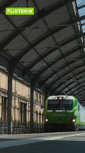 Kein Gedrängel: Bei FlixTrain ist Dein Platz garantiert. Einsteigen, zurücklehnen, entspannt ankommen. Der Zug rollt, sei dabei. | FlixBus