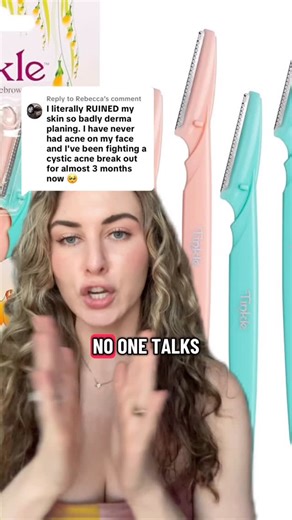 ✨ Let’s talk about why dermaplaning is one of those treatments best left to the pros. At-home dermaplaning tools might look easy and harmless, but when you’re using a non-sterile blade or trying to glide over active breakouts, you’re actually putting your skin barrier at risk. DIY dermaplaning can spread bacteria, cause irritation, trigger more breakouts, and even lead to scarring or post-inflammatory pigmentation. In the spa, dermaplaning is a controlled professional treatment. Every blade is s