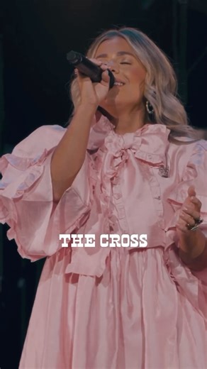 K-LOVE on Instagram: "“Oh, He’s calling you to run home to the cross” 🤍 “The Cross” - Anne Wilson feat. Chris Tomlin #worship #praise #jesus"