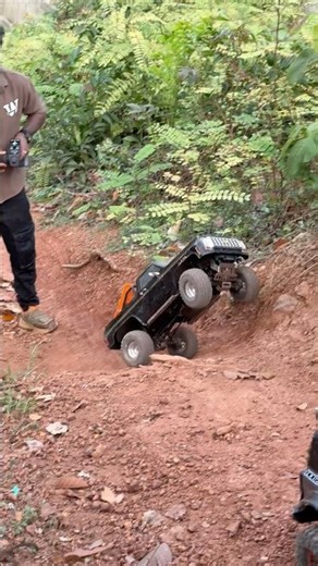 It hurts for an rc guy🥺 #fms #traxxas #travelwithrc #rccrawler #rccar #malayalam #kerala