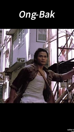 .Ong-Bak (2003) | Tony Jaa’s INSANE Parkour Escape . | Smooth Like Water Martial Arts Flow .#shorts