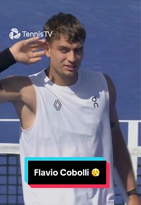 Flavio Cobolli amazing tweener at Roland Garros