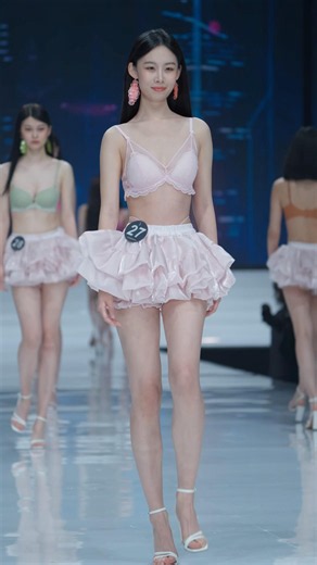 2026 SIUF内衣超模大賽 27號 李佳瑤 彩色内衣 内衣秀 lingerie show #model #catwalktour #beauty #fashion #siuf