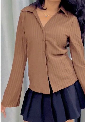 Stylish Korean Flowing Blouse for a Chic Look