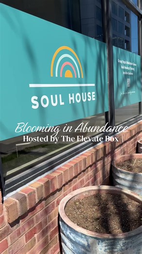 ✨I attended this event hosted by @Theelevatebox a while back called Blooming in Abundance, which brought wellness enthusiasts together to pause, pour into ourselves through a soundbowl experience, connection, delicious bites, and an amazing woman-owned wellness market. Thank you for the invite and curating such a rejuvenating space! Using the cute socks I got 🥰🧦 Shoutout to the vendors and sponsors: @drinkhuzzy @christieredwards @everydayskin.co @colorfullifework @temi_beads @earthedempress @y