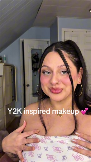 Y2K Inspired Clubbing Makeup Looks