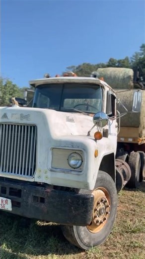 1980 R model Mack (tip turbine)