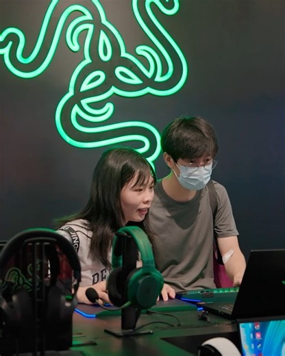 RΛZΞR on Instagram: "From LA to London, from Singapore to now Shenzhen — the RazerStore experience keeps expanding worldwide. Step inside, gear up, and feel the difference. Which RazerStore is on your bucket list to visit?"