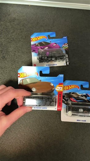 Hot Wheels error: look at the error😭 #hotwheels #hotwheelscollection #hunting #diecast #collection