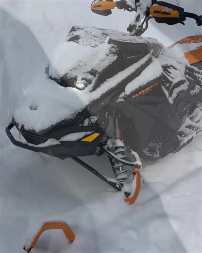 🌞❄️ Protect your snowmobile year-round! With advanced SEAL-TEC™ fabric and a 10-Year Warranty, this cover shields against everything — from sun to snow, hail, tree sap, and even bird poop! 😅👌 💸 Save an EXTRA 15% plus free shipping. Use code 15OFF at checkout. ⚡ | Seal Skin Covers