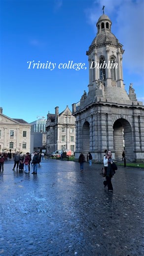 A stroll around Trinity College Dublin is always a good idea. Founded in 1592 by Queen Elizabeth I, it’s Ireland’s most prestigious university and a calm escape right in the city centre. Walk past the oldest red-brick buildings, wander the historic campus, maybe have lunch at the dining hall, spot Sphere Within Sphere, and take your time. And when you’re done, there’s even a pub inside the grounds to warm up and pause. #trinitycollegedublin #placestoseeindublin #placestovisit #visitdublin #dubli