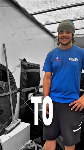 🎨 Fast Track Removals: Taking the grey out of moving and adding a splash of colour to your life! 💥📦 #FastTrackRemovals #MovingMadeBrighter #AddSomeColour