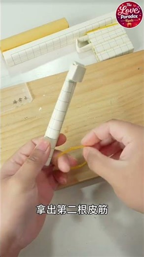 This paper firework gun actually POPS 🎆😳