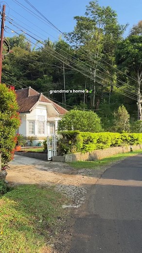 Rumah Belanda Panjalu: Rumah Peninggalan Belanda Estetik