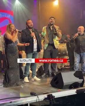 Khamoro zakončila romská hymna Gelem, gelem