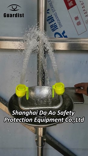Eyewash flow rate test video#eyewash #emergencyshower#enclosedeyewash#safetyshowereyewash #emergencytankshower
