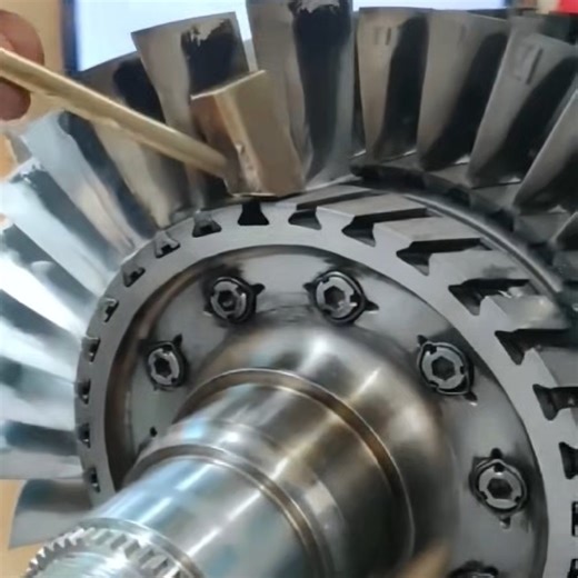 LS Manufacturing on Instagram: "​​🔥 How Can a Tiny Aircraft Engine Blade Withstand 10,000x Centrifugal Force and 1700°C Heat While Powering Flight?​​ ​​📌 The Blade: The "Heart" of the Aircraft Engine​​ ✅ Accounts for ​​over 30%​​ of total engine manufacturing effort, serving as the core of power conversion. ✅ Turbine blades operate at ​​1700°C​​ (far exceeding steel’s melting point) and endure centrifugal forces ​​equivalent to 10,000x their own weight​​ (like hanging 5 cars on a single blade.