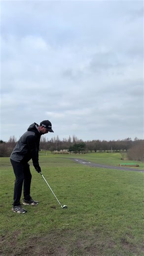 Couple of holes from a while ago get me back on the course the lip out was diabolical 🙈 the greens on the put was bouncing like a bouncy ball, can’t moan tho coupled decent holes played #golf #likeandcomment #fyp #golftiktok #love