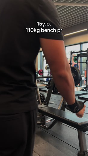 First time going for a pr in the last 3 months so not too good but oh well @Ben #15 #bodybuilding #gym #biceps #natty