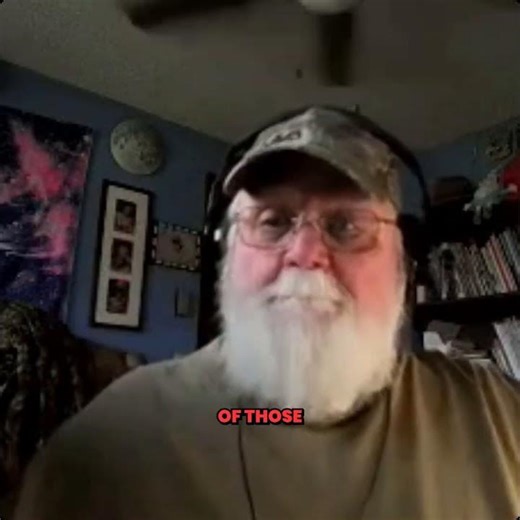 Delivery robots fighting back? 😂💥 What’s your wildest defense idea? #RobotRevolution #FoodFight