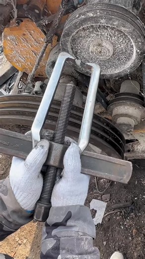 Crossbeam puller with wheel #Sharing good tools #Pulley puller disassembly tool | Hardware Tools