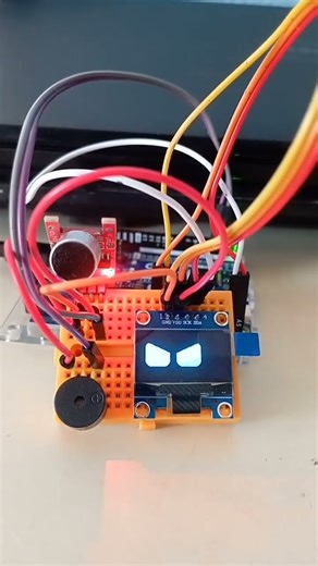 This Arduino Screen Eye Can React Like a Human🤯 #TechInnovation#IoTProjects#ArduinoEye#OLEDDisplay