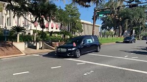 15K views · 464 reactions | WATCH: Bobby Bowden's funeral procession arrives at the Florida Capitol. He will lie in honor from 10 a.m. to 1 p.m. in the rotunda. You can find our special Bowden coverage here: https://bit.ly/3iGjOrR | WCTV.tv | Facebook