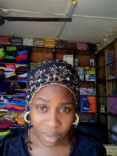 The Importance of Assistants in Fashion Design Stores