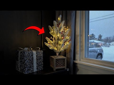 Small Space, BIG Holiday Cheer: Setting Up My Mini Tree ❄️