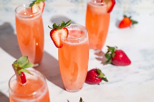 Strawberry Bellini (Rossini) | The Mediterranean Dish