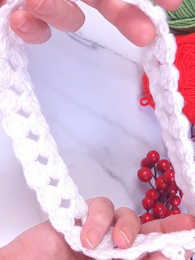 Easy Crochet Baby Bandana Tutorial for Beginners