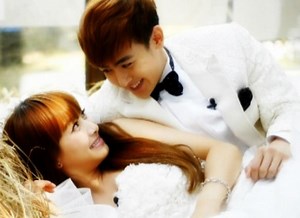 2PM’s Nichkhun and f(x)’s Victoria to Split! | Soompi
