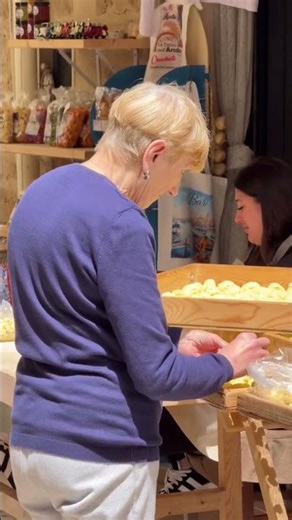 Bari Puglia, Italy ✨️✈️🇮🇹 Traditional pasta-making for holidaymakers! #summer #holiday #2026 #trip