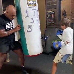 Mike Tyson Training Arturo Gatti Jr. 🔥 #Boxing #MikeTyson #ArturoGattiJr | BTR Boxing Podcast Network